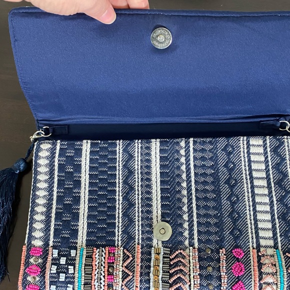 La Sera By Franchi Beaded Crossbody/Clutch - Picture 4 of 6